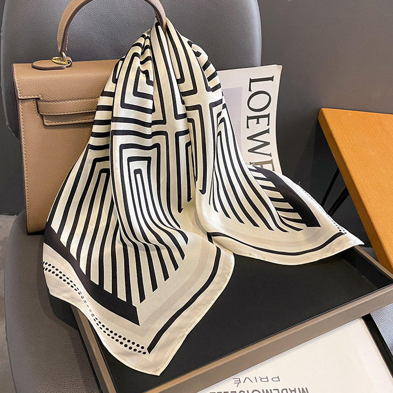 Luxury Brand Neckerchief Sprin - огляд і ціна Face Scarf Mask